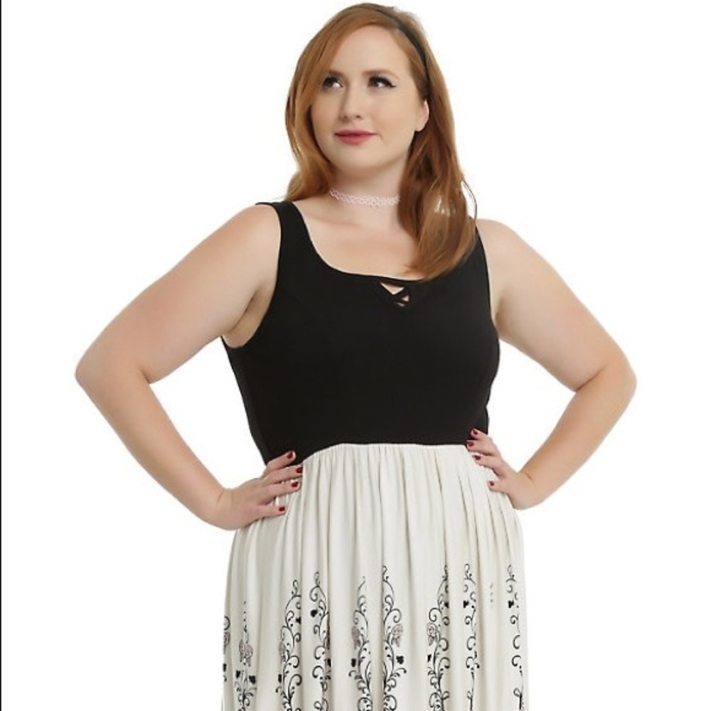 Torrid Sleeping Beauty Dress Sz.3